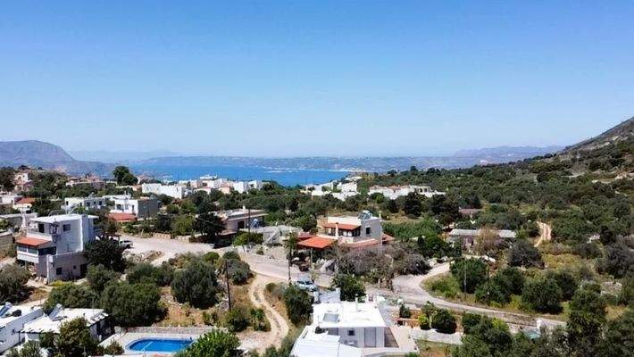 MIT VIDEO: Charmanter, renovierter Bungalow zum Verkauf in Drapanos, Apokoronas