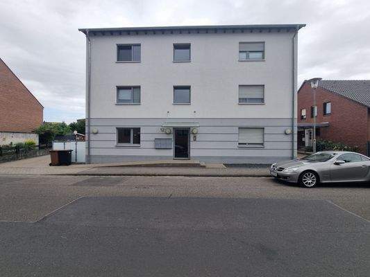 Hausansicht Straße 1.jpg