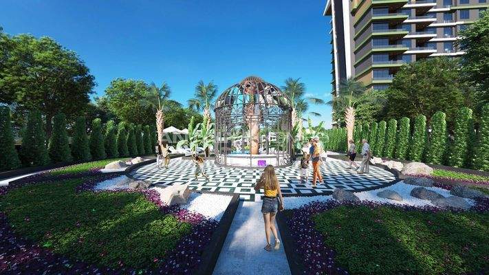 Seafront Apartments in a Complex with Rich Amenities in Alanya