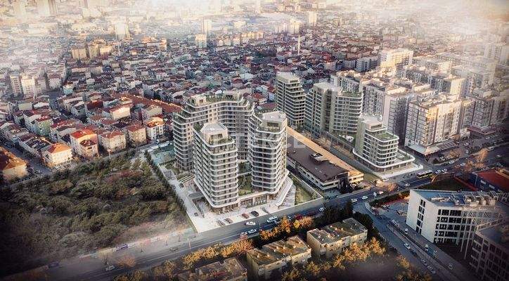 Spacious Properties in a Comprehensive Complex in Istanbul
