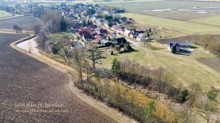 Anblick Wuschewier und Grundstück von Norden.jpg