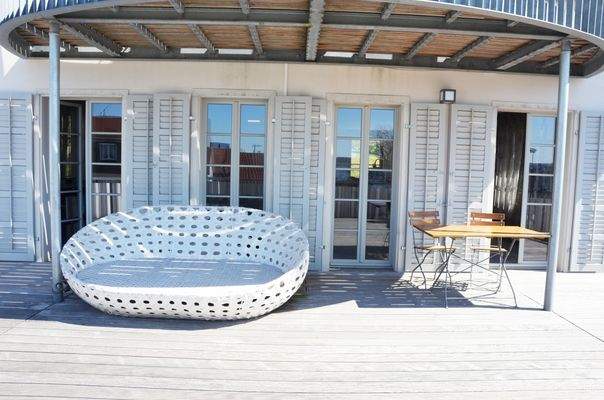 teilüberdachter Balkon EG