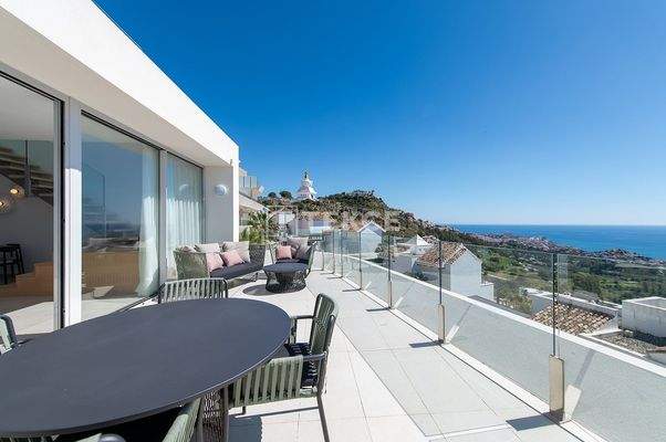 Sea View Flats with Top Quality Design in Benalmádena Málaga