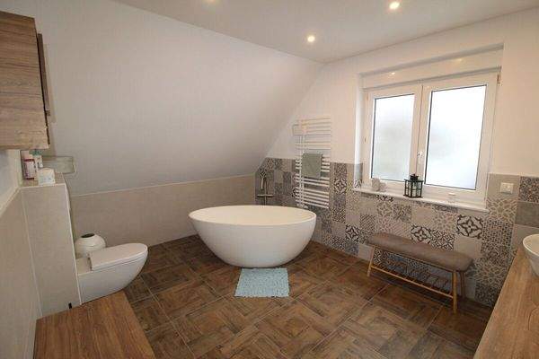 13 - Bad Dachgeschoss