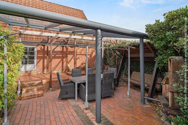 Terasse mit Überdachung ...