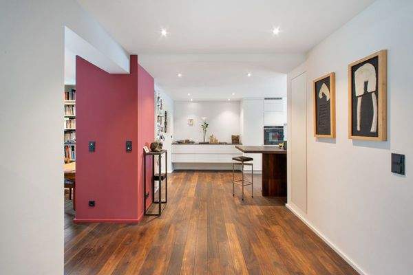 Blick in die Diele von der Eingangstür