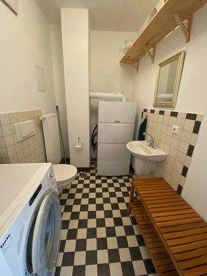 WC und Heiztherme im 2. OG