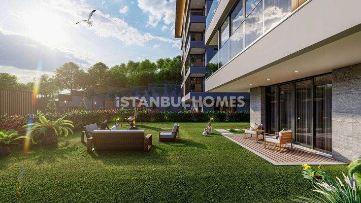 City-View Flats with Horizontal Architecture in Istanbul Uskudar