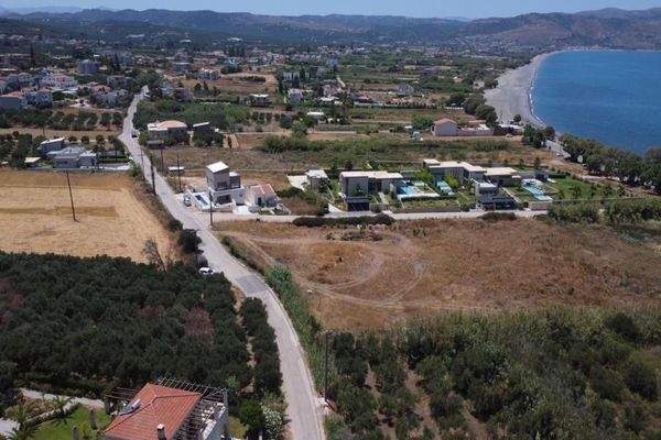 Kreta, Tavronitis: Schönes Grundstück mit Meerblick und hoher Baukapazität zu verkaufen