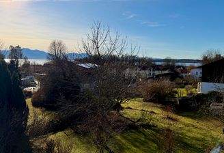 Nur wenige Gehminuten zu Seeufer, Strandbad und Hafen