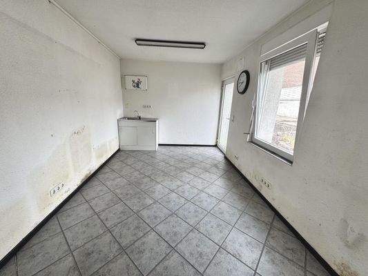 Büro/Werkstatt - kein offizieller Wohnraum