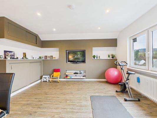 CAM04379G0-PR0076-STILL040