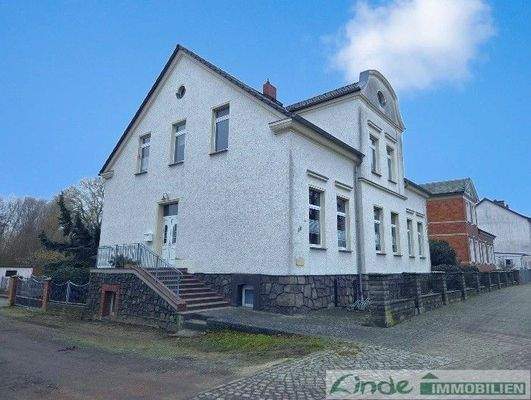 Aussenansicht Strassenseite