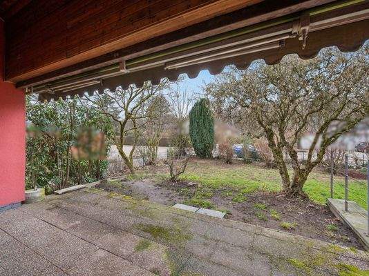 EG Terrasse mit Garten