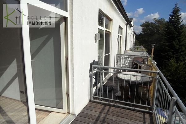 Süd-Balkon am Wohnzimmer