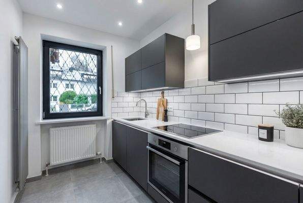 Küche – Visualisierung nach Sanierung (KI generiert)