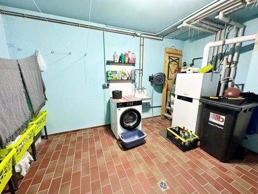 Hauswirtschaftsraum im Keller