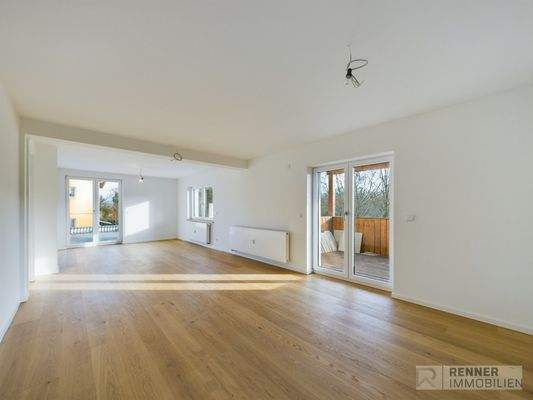 CAM02915G0-PR0050-STILL001