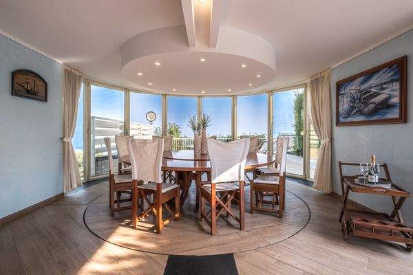 07-Yacht House-Desenzano-10.jpg