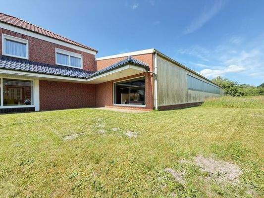 Seitenansicht Lagerhalle