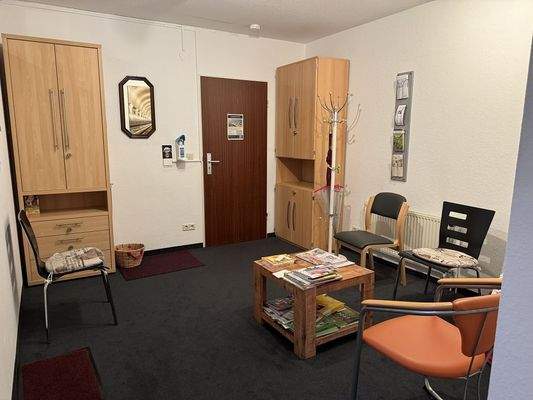 Wartebereich (1).JPG