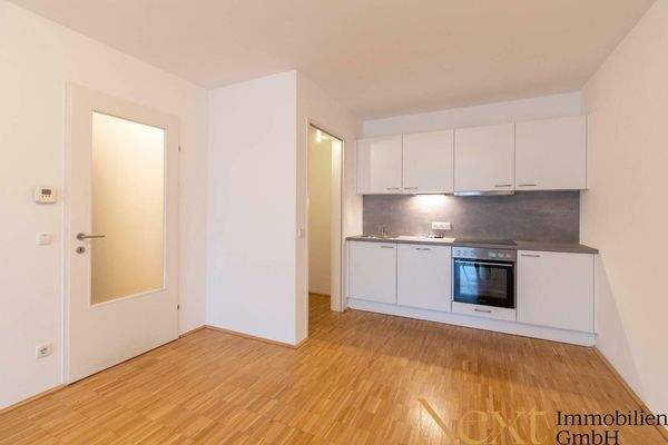 Küche mit Speisekammer