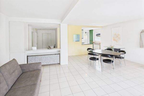 Wohn u. Essbereich Parterre rechts