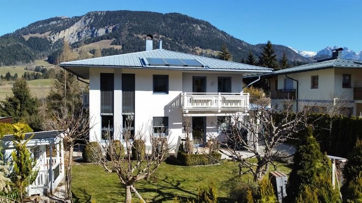 Einfamilienhaus Frontansicht.JPG