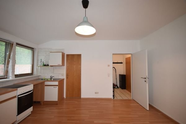 Wohn- Ess- Kochzimmer - Kleines 2 Zimmer Dachgeschoss-Apartment in Ruhelage Miete Grödig Salzburg