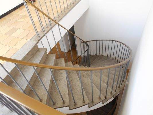 Treppe zu 1.OG