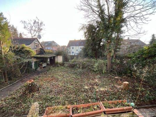 gut geschnittenes Grundstück