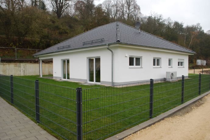 Neuwertiges Bungalow als Kapitalanlage