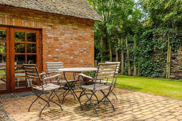 Garten mit Sitzgruppe