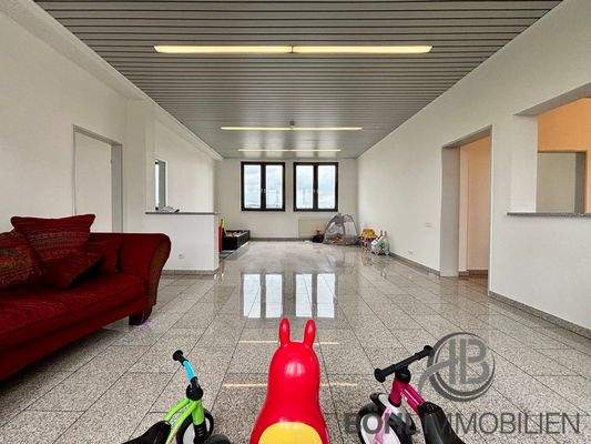 Großer Besprechungsraum