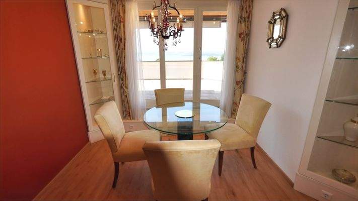 Esszimmer mit Seesicht