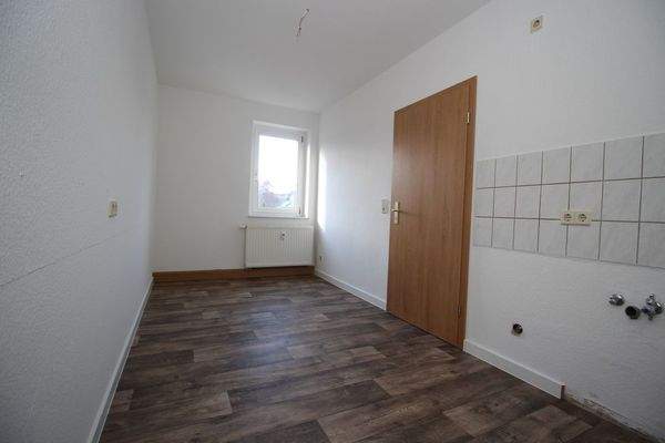 Küche Bild 3 (mit Fenster)