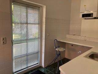 Küche mit Balkon 1.OG.jpg