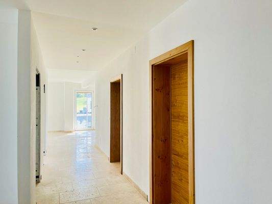 ... der Eingangs und Vorraumbereich...