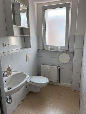 Badezimmer 1.jpg
