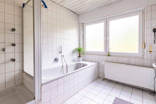 Vollbad im Erdgeschoss