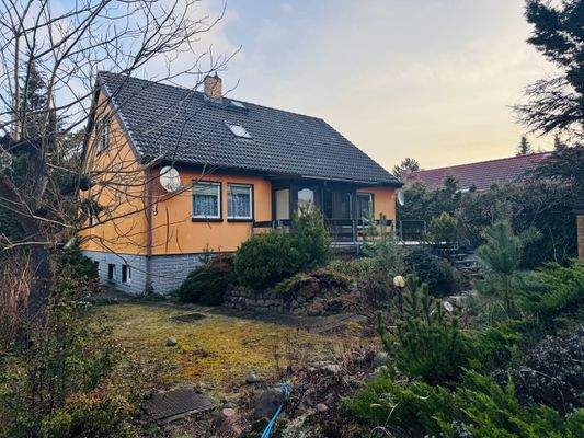 Hausansicht vom Garten