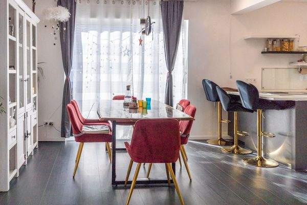 Neues und Nachhaltiges Einfamilienhaus mit geschmackvoller Ausstattung im Neubaugebiet.