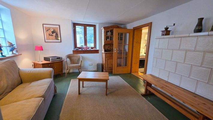 Haus 2 Stube mit Kachelofen