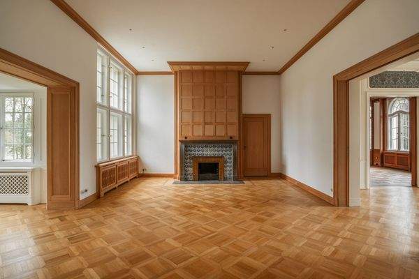 Empfangs-Saal mit Kamin