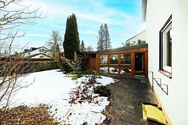 Eckgrundstück mit Anbau