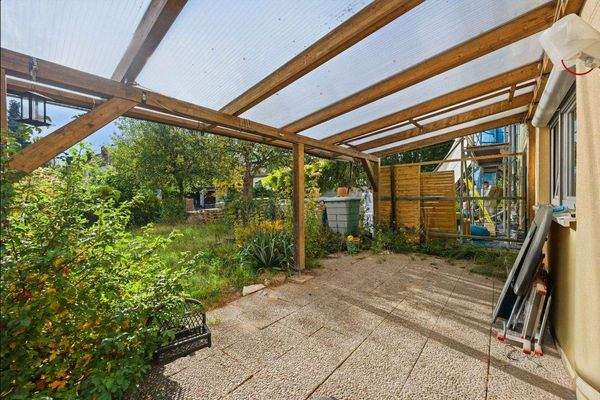 überdachte Terrasse