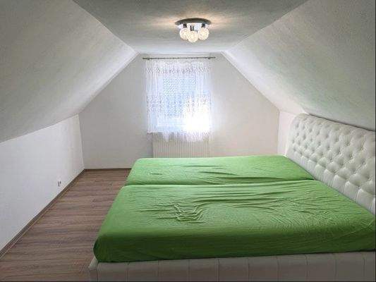 flexibel nutzbares Zimmer im DG