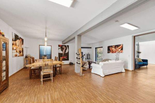 Loft Wohn-/Essbereich