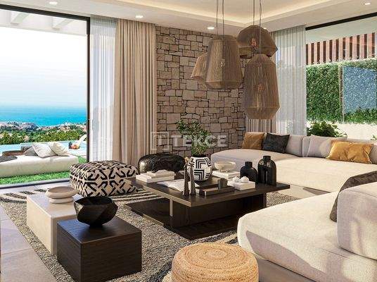 Villas with Open Views and Premium-Quality in Benalmadena