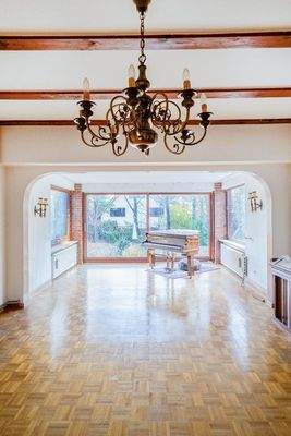 Wohnzimmer mit Zugang zur Terrasse